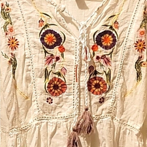 Chelsea and Theodore bohemian top size large . This is truly a beautiful top ! - Picture 6 of 9